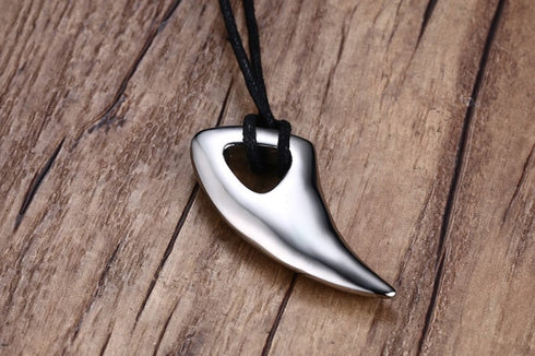 Pendentif Dent de Loup (Acier)