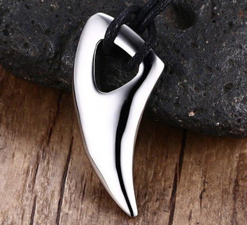 Pendentif Dent de Loup (Acier)